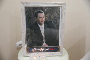 حضور خضریان و رضوانی در منزل شهید علی توده فلاح از شهدای حادثه تروریستی مجلس