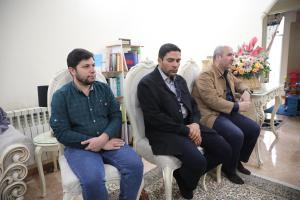 حضور خضریان و رضوانی در منزل شهید علی توده فلاح از شهدای حادثه تروریستی مجلس