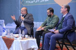 گزارش تصویری| مناظره علی خضریان با مصطفی کواکبیان در دوره‌ی آموزشی-تشکیلاتی جهاد اکبر