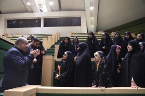 گزارش تصویری| دیدار با دانش‌آموزان دبیرستان دخترانه دولتی رضویه مشهد