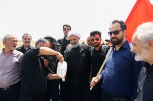 گزارش تصویری| حضور اعضای کمیسیون اصل ۹۰ و فراکسیون قرآن و زیارت مجلس در مسیر پیاده‌روی زائران حرم رضوی