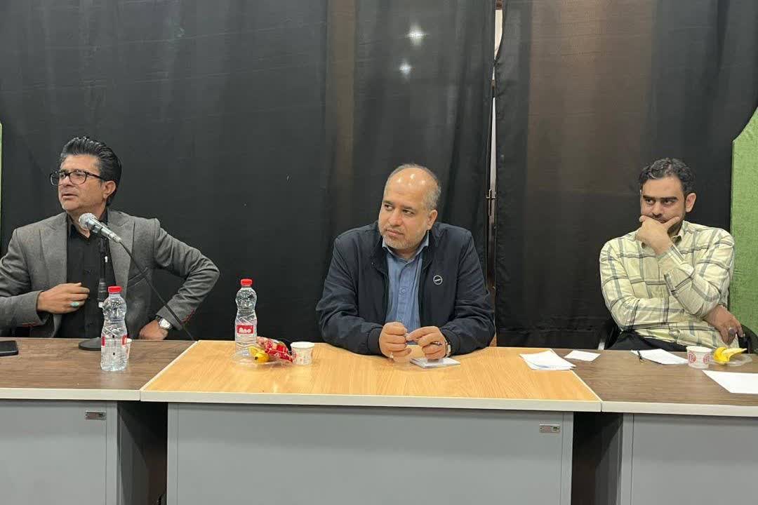 گزارش تصویری| گفتگو با فعالان اجتماعی سیرجان