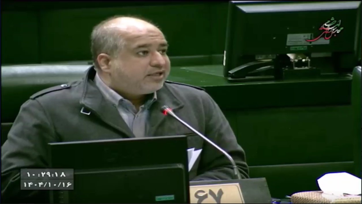 به اسم مسئولیت‌های اجتماعی، شاهد ریخت‌وپاش در کشور هستیم/ نامه هلدینگ خلیج فارس برای خرید ۲۵۰۰ عینک آفتابی با هزینه ۱۵ میلیارد تومان برای پرسنل از فروشگاه علی دایی!