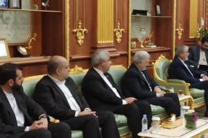  گزارش تصویری| دیدار هیأت پارلمانی ایران با مقامات عربستان در ریاض