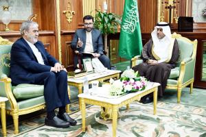  گزارش تصویری| دیدار هیأت پارلمانی ایران با مقامات عربستان در ریاض