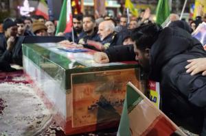 اجتماع مردمی میدان نبوت تهران