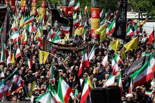 گوش به فرمان توایم خامنه‌ای