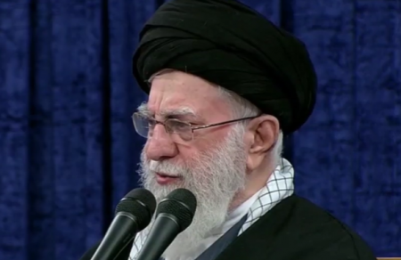 پیام همیشگی حسین(ع)؛ مِثْلِی لاَ یُبَایِعُ مِثْلَهُ
