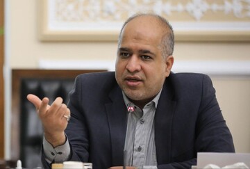 مسأله بنزین راه‌حل دارد؛ با شوک و تغییر مداوم قواعد، مسأله را بزرگ‌تر نکنیم